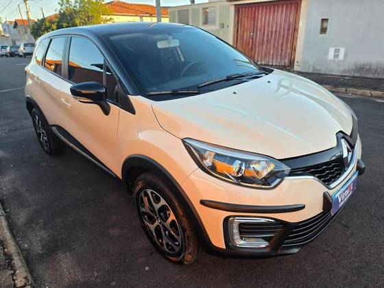 RENAULT CAPTUR 1.6 16V SCE FLEX LIFE X-TRONIC RENAULT CAPTUR 1.6 16V SCE FLEX LIFE X-TRONIC